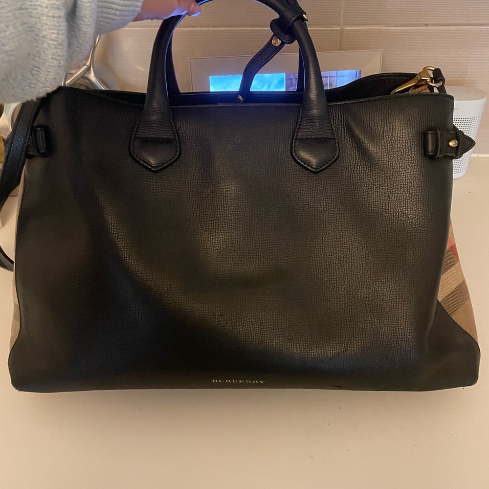 Derby Calfskin House Check Medium Banner Tote Black